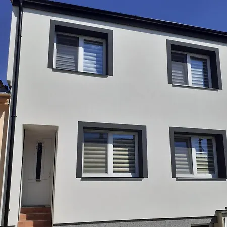 Апартаменты Laumar 3 Бзенец