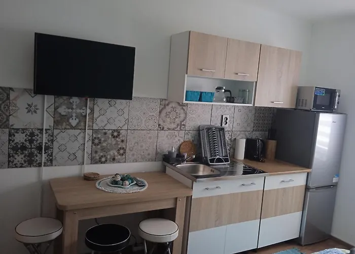 Laumar 3 * Bzenec